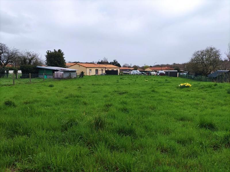 Terrain constructible - 1 885 m²