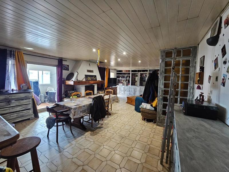 Châlet - 230 m² - 8 pièces