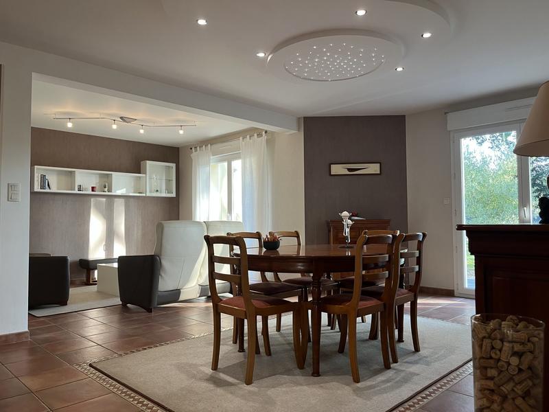 Maison - 159 m² - 7 pièces