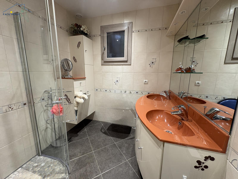 Maison - 130 m² - 7 pièces