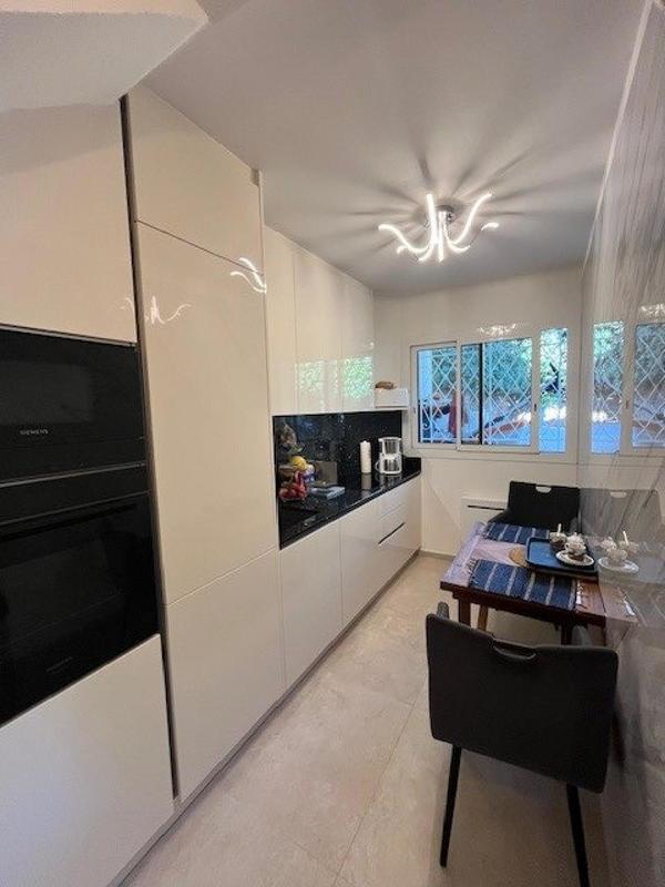 Appartement - 97 m² - 5 pièces