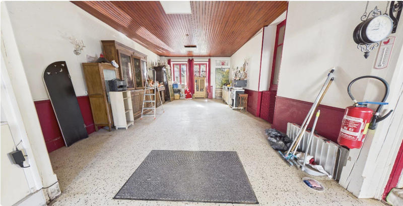 Maison - 275 m² - 10 pièces