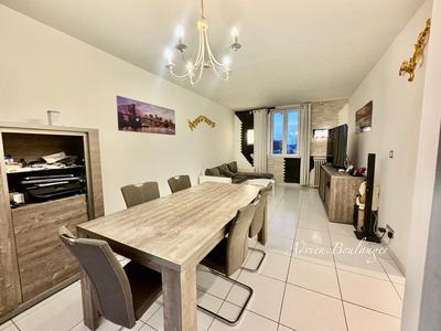 Maison - 98 m² - 5 pièces