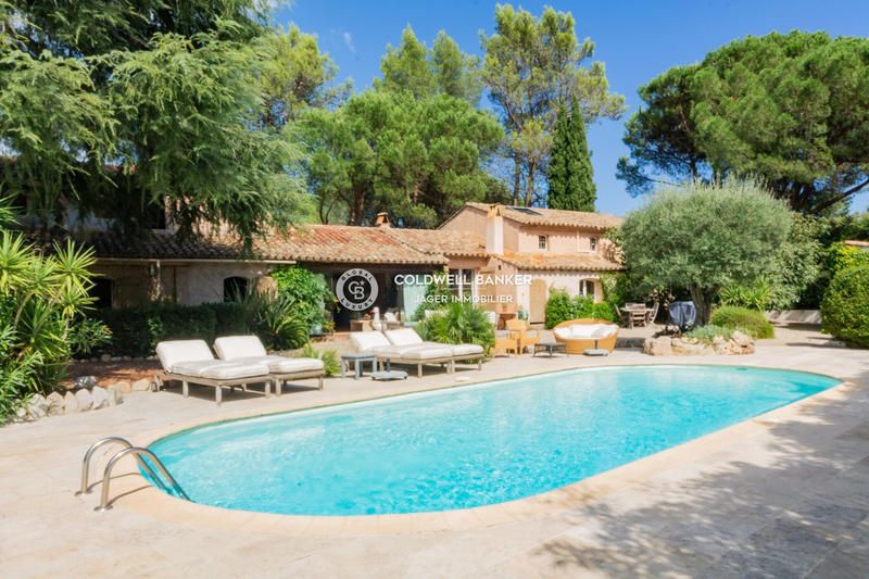 Maison - 430 m² - 14 pièces