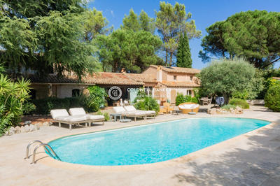 Maison - 430 m² - 14 pièces