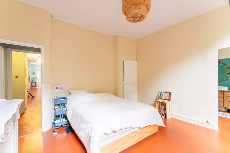 Appartement - 147 m² - 5 pièces