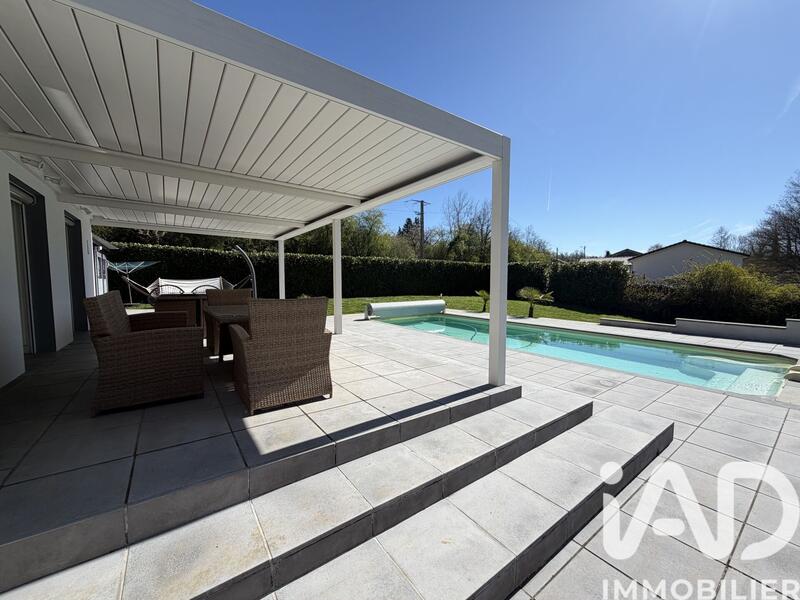 Maison - 175 m² - 7 pièces