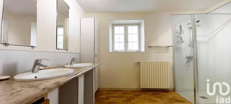 Maison - 209 m² - 7 pièces