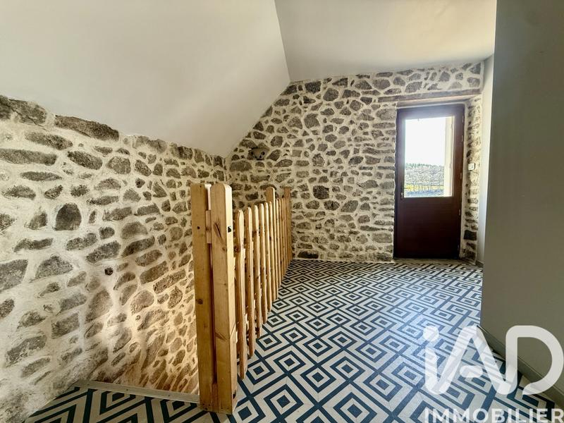 Maison - 92 m² - 4 pièces