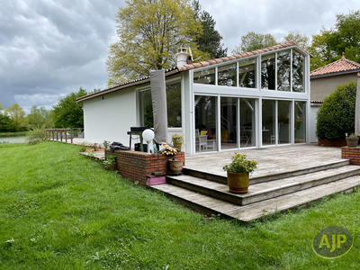 Maison - 180 m² - 6 pièces