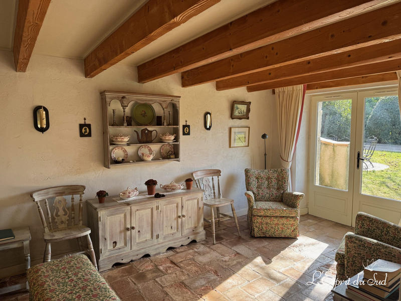 Maison - 750 m² - 21 pièces