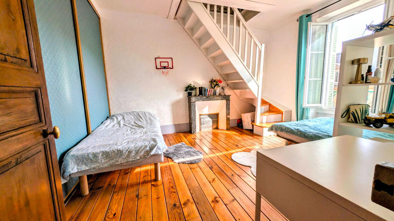 Appartement - 80 m² - 4 pièces