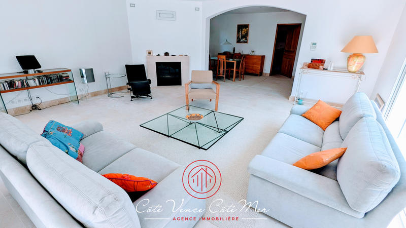 Maison - 199 m² - 6 pièces