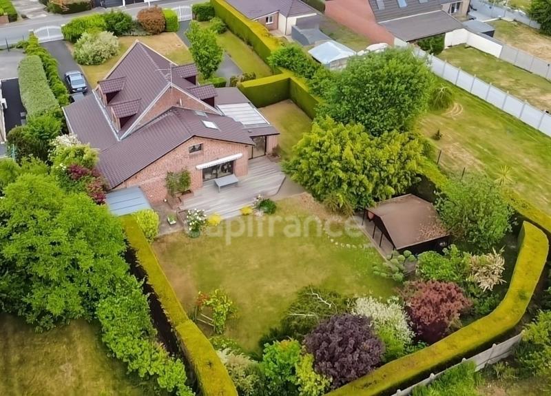 Maison - 208 m² - 7 pièces