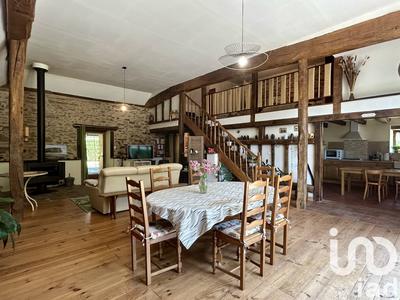 Maison - 163 m² - 3 pièces