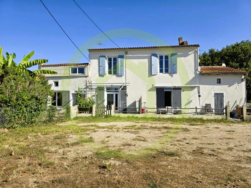 Maison - 207 m² - 7 pièces