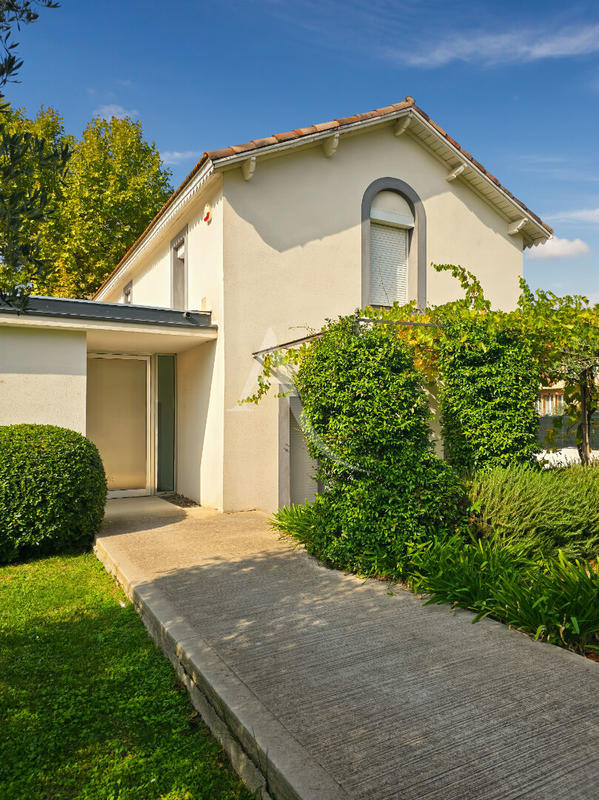 Maison - 145 m² - 5 pièces