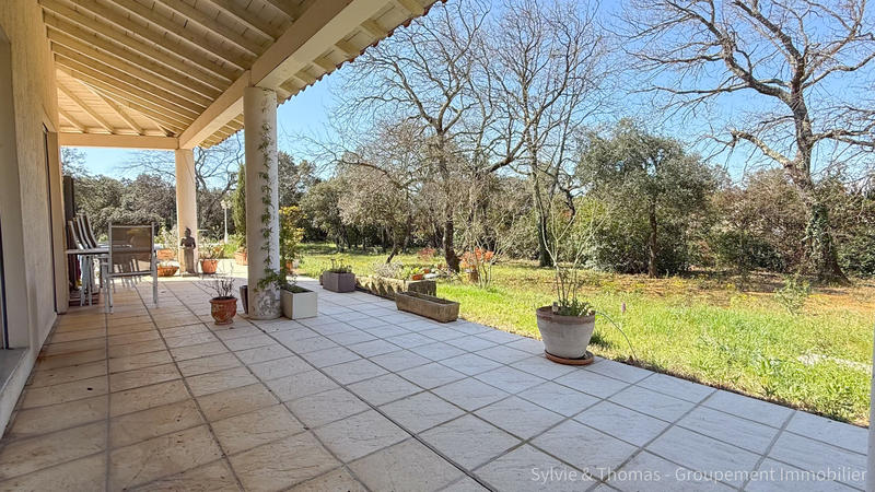 Maison - 285 m² - 8 pièces