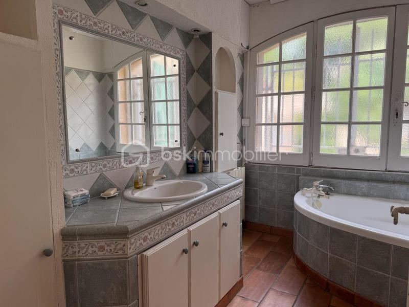 Maison - 169 m² - 6 pièces