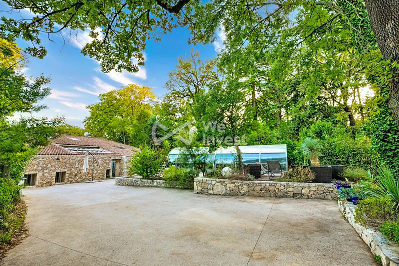 Villa - 273 m² - 7 pièces