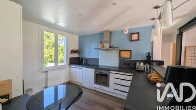 Maison - 142 m² - 7 pièces