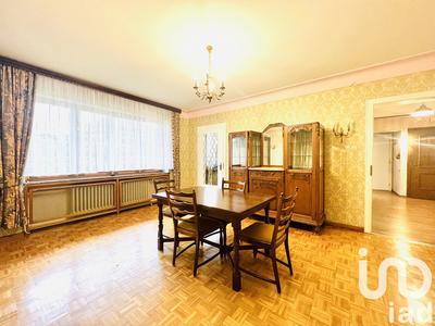 Maison - 188 m² - 8 pièces