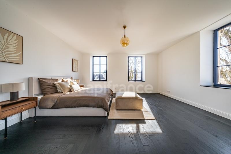 Propriété - 362 m² - 10 pièces