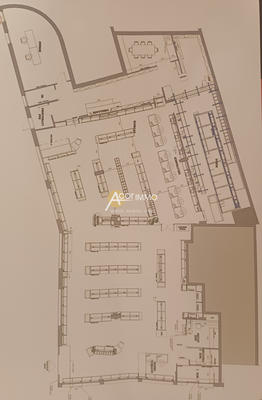 Local commercial - 332 m²