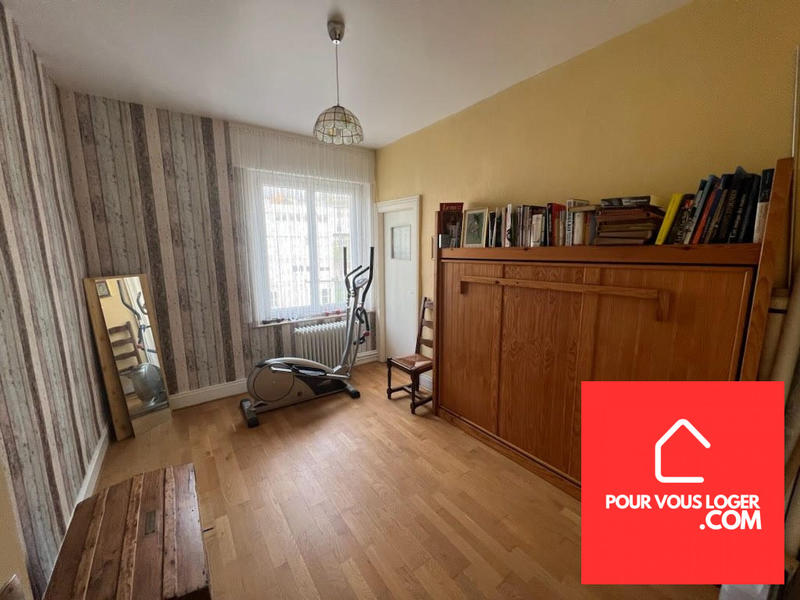 Maison - 200 m² - 7 pièces