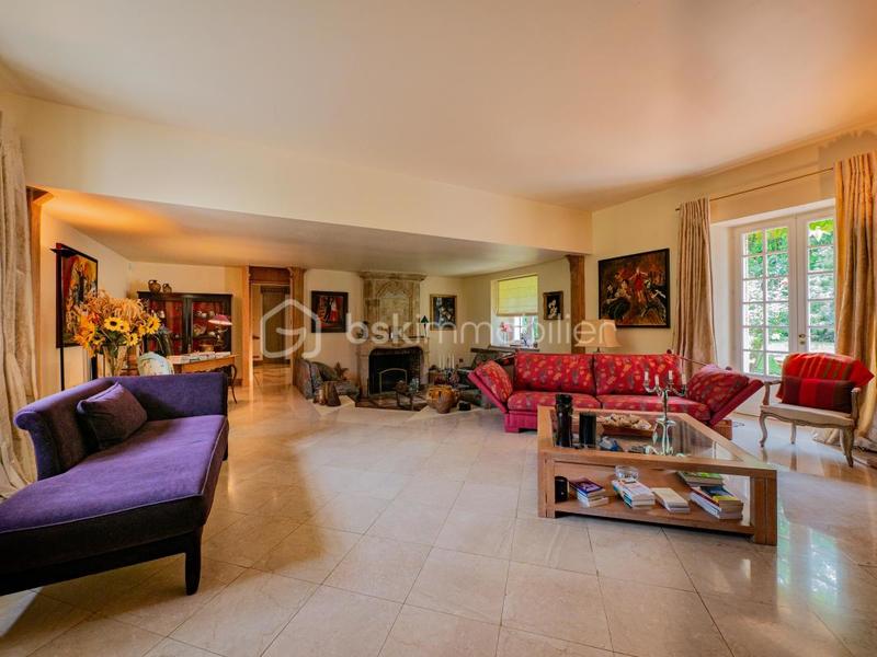 Demeure - 260 m² - 9 pièces