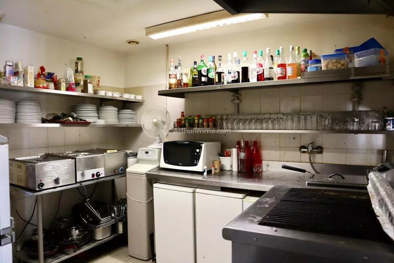 Magasins - 165 m² - 5 pièces