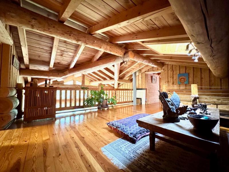 Propriété - 260 m² - 9 pièces