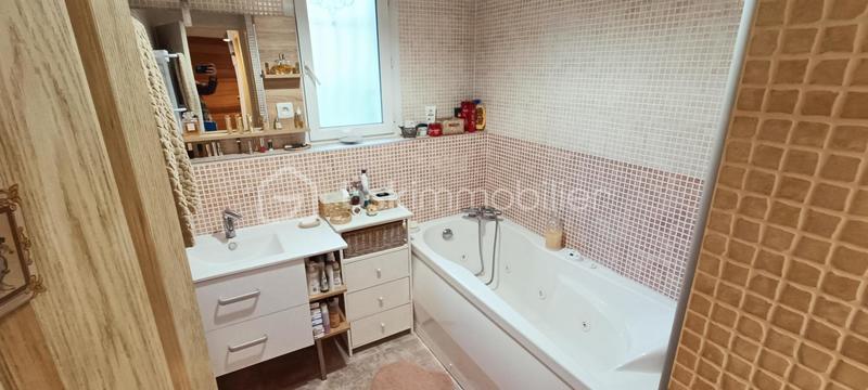 Villa - 90 m² - 3 pièces