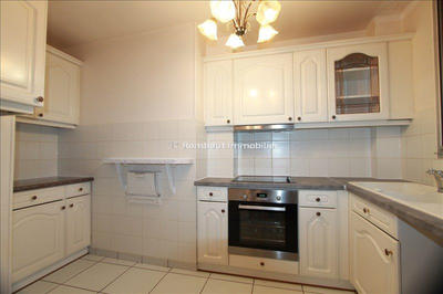 Appartement - 93 m² - 5 pièces