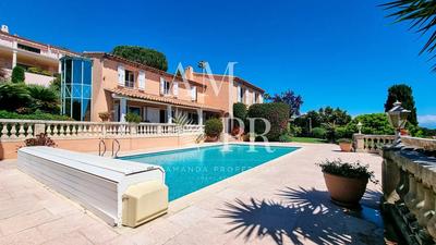 Villa - 350 m² - 10 pièces