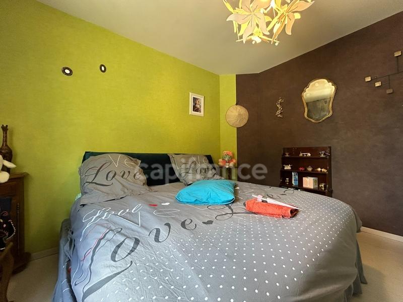 Maison - 170 m² - 10 pièces