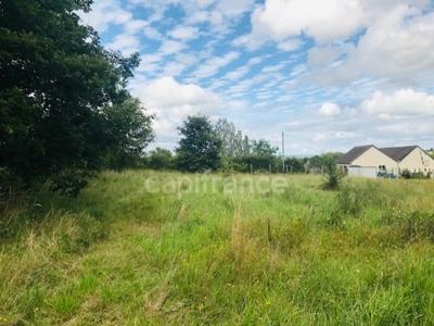 Terrain constructible - 1 800 m²