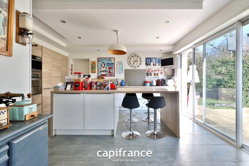 Maison - 157 m² - 8 pièces