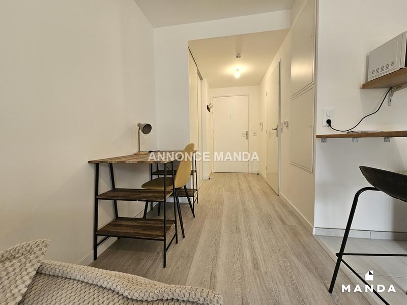 Studio - 25 m² - 1 pièce