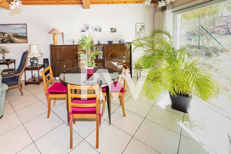 Maison - 287 m² - 8 pièces