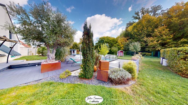 Villa - 227 m² - 8 pièces