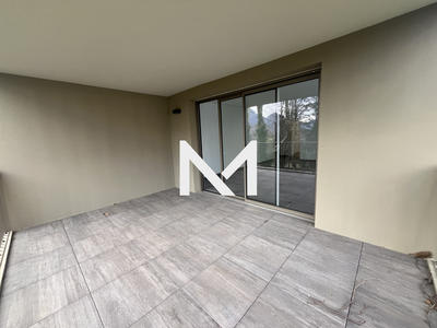 Appartement - 93 m² - 4 pièces