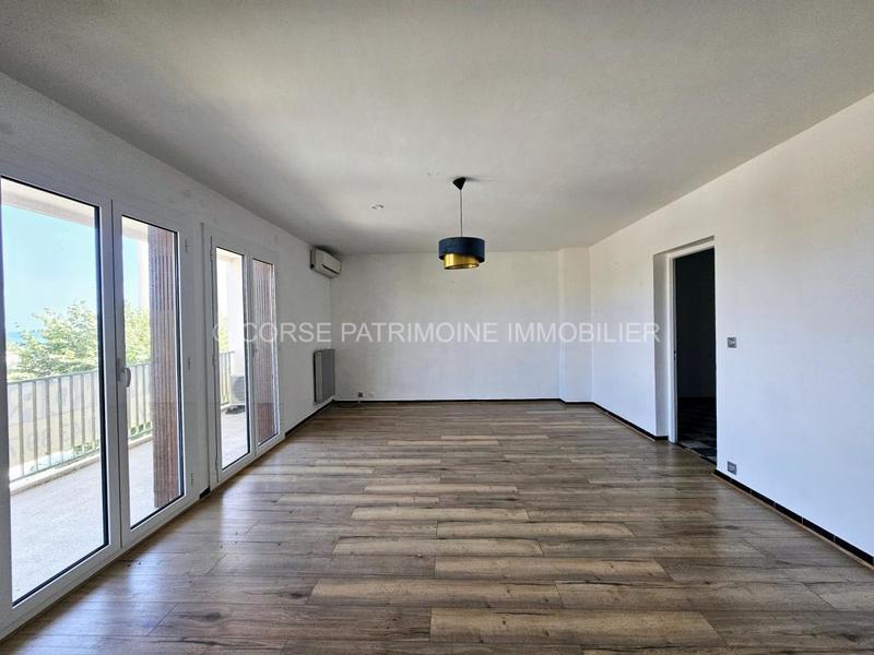 Appartement - 95 m² - 4 pièces