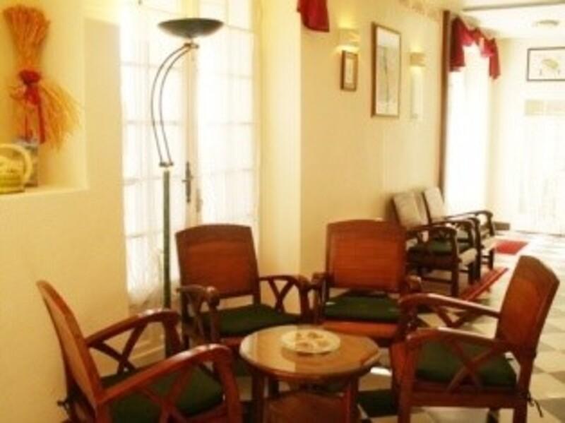 Maison - 420 m² - 18 pièces