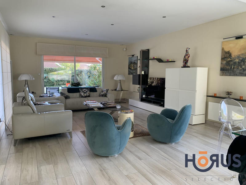 Viager - Maison traditionnelle - 160 m² - 5 pièces