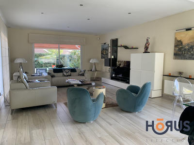 Viager - Maison traditionnelle - 160 m² - 5 pièces