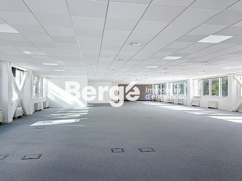 Bureau - 501 m²