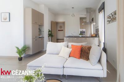 Appartement - 86 m² - 2 pièces