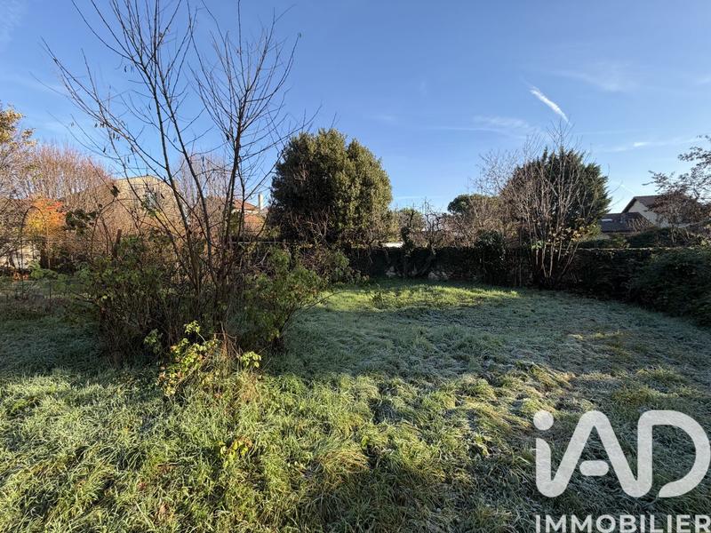 Maison - 220 m² - 10 pièces