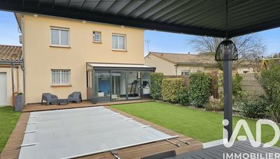 Maison - 121 m² - 6 pièces